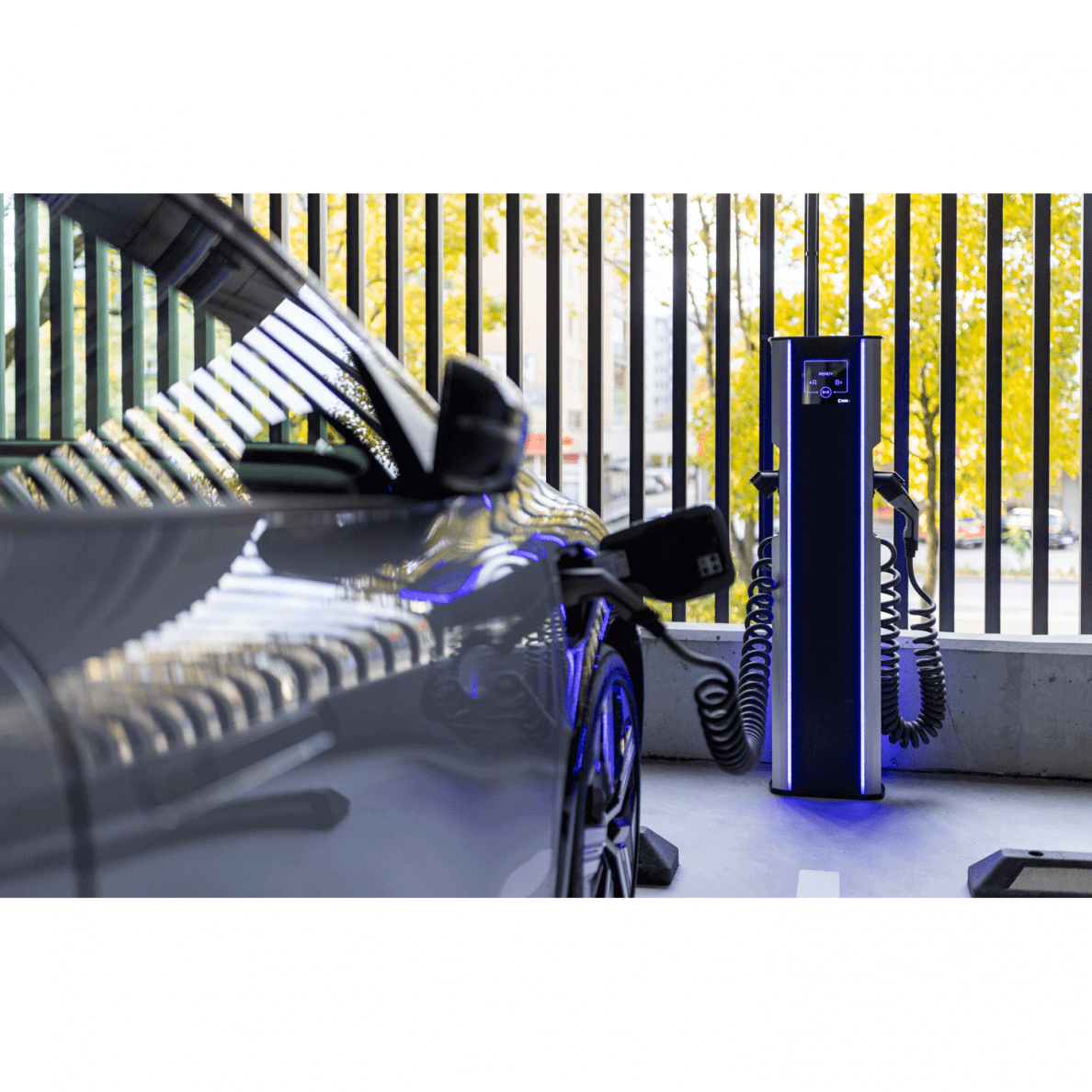 CityCharge V2 Plus charging station with charging cables